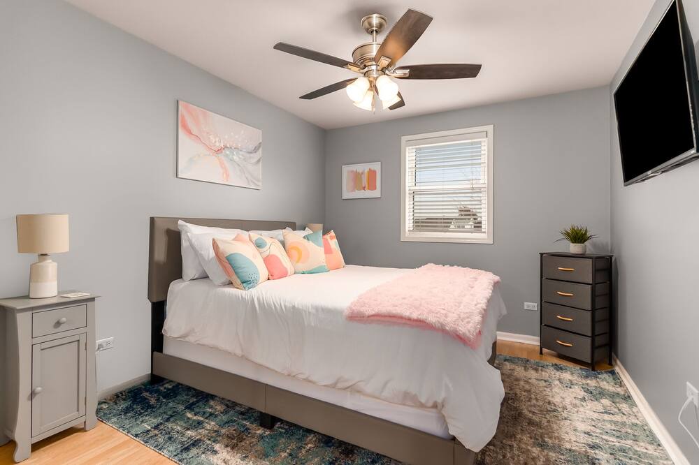 Photo of Bedroom in Fox Valley