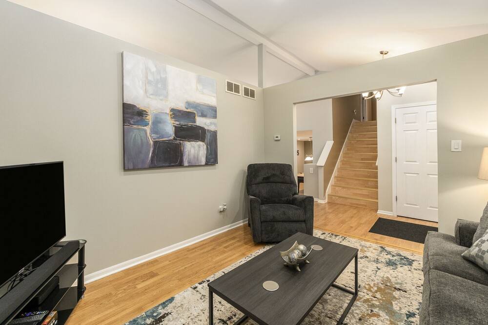 Photo of Livingroom in Fox Valley