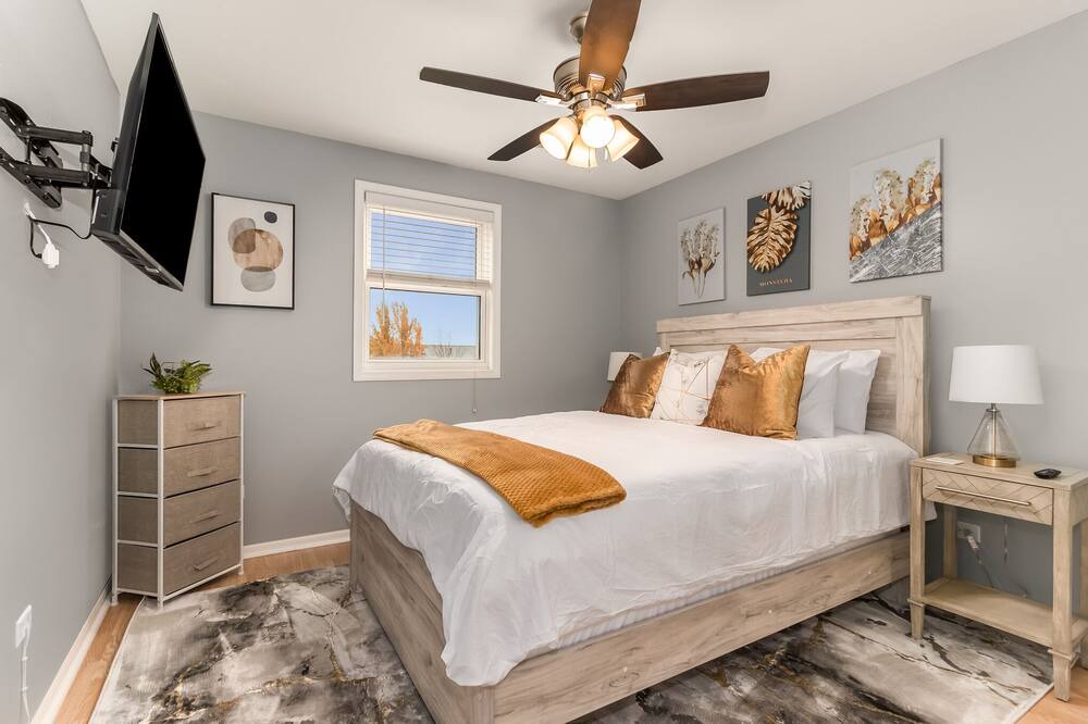 Photo of Bedroom in Fox Valley