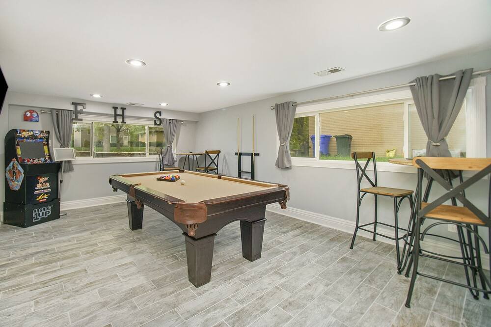 Photo of Bedroom in Glen Ellyn