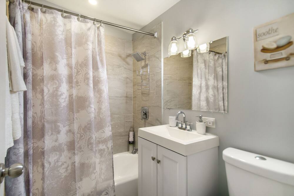 Photo of Bathroom in Glen Ellyn