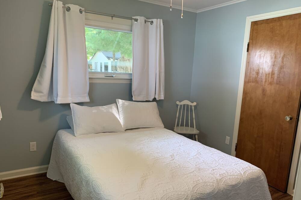 Photo of Bedroom in Elk Rapids