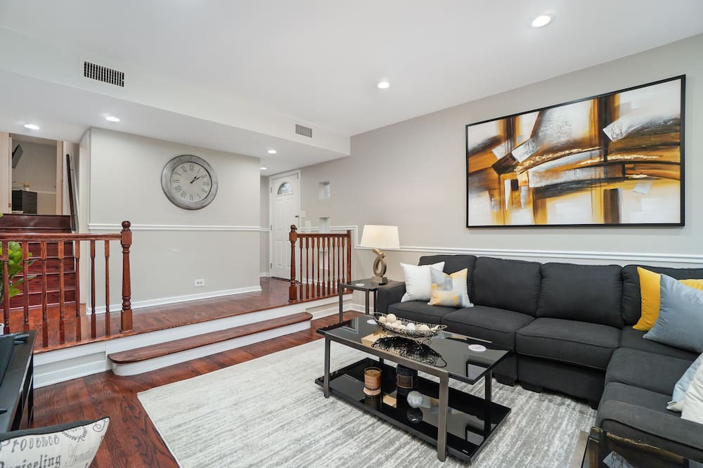 Photo of Livingroom in Lincolnwood