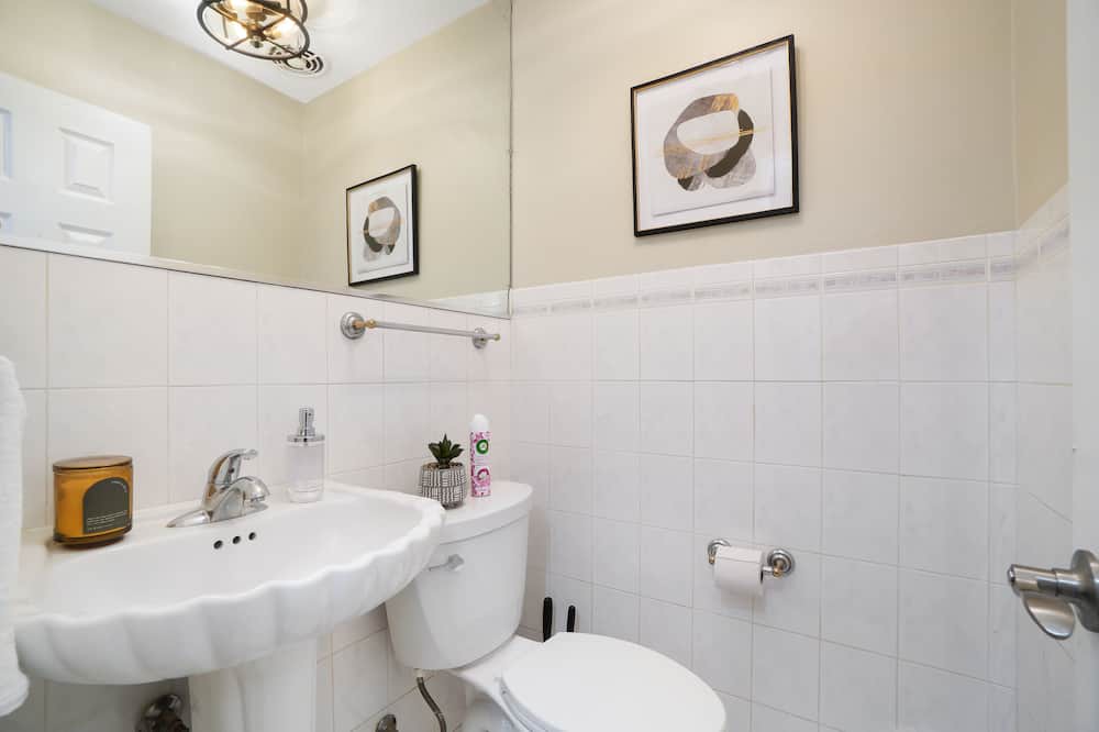 Photo of Bathroom in Lincolnwood