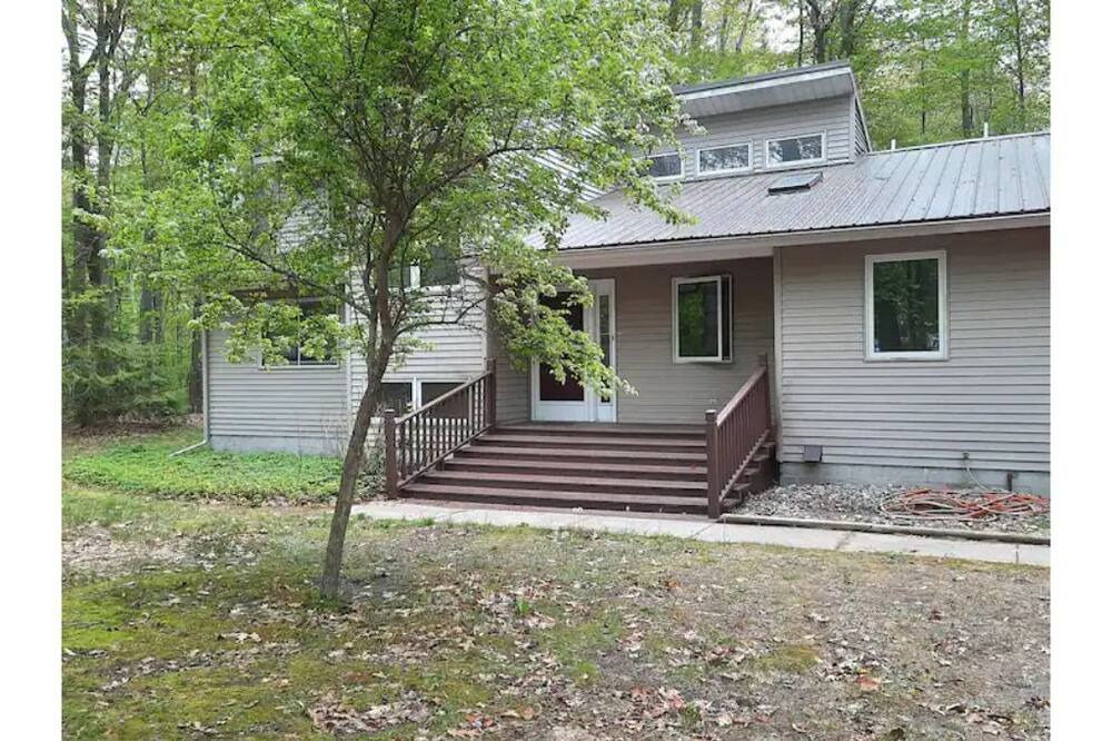 Photo of Outdoor in Montague