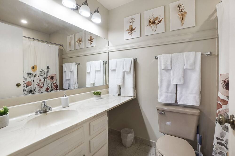 Photo of Bathroom in Fox Valley