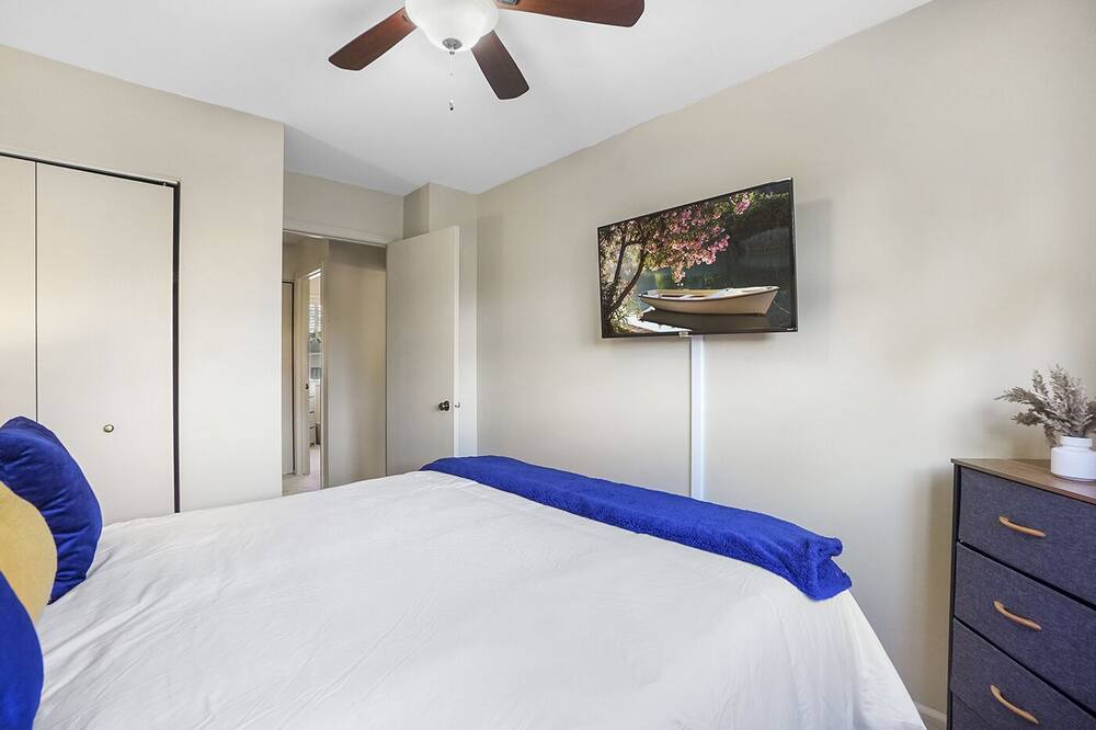 Photo of Bedroom in Fox Valley