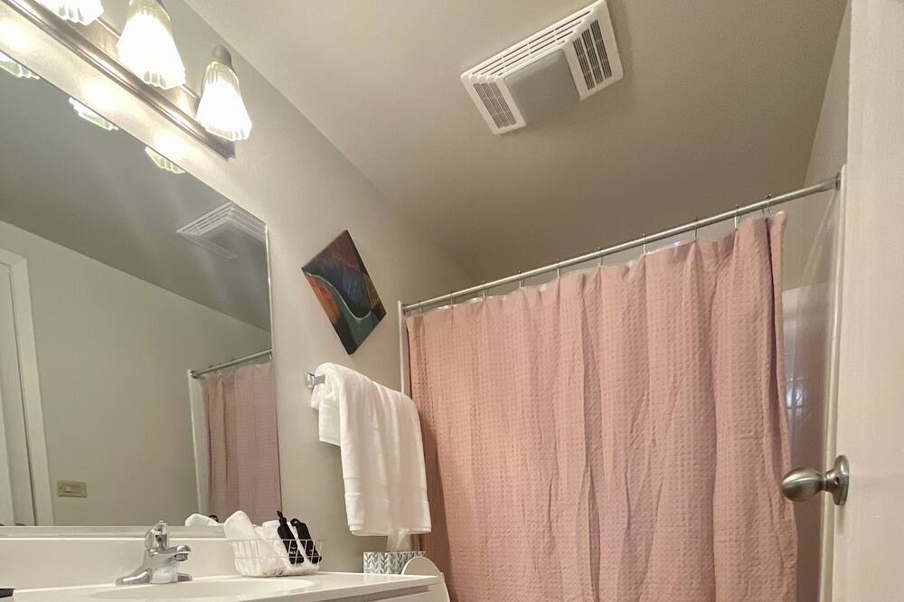 Photo of Bathroom in Glen Ellyn