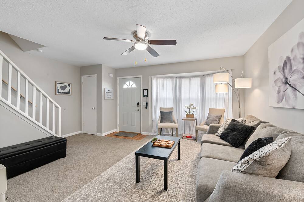 Photo of Livingroom in Davenport