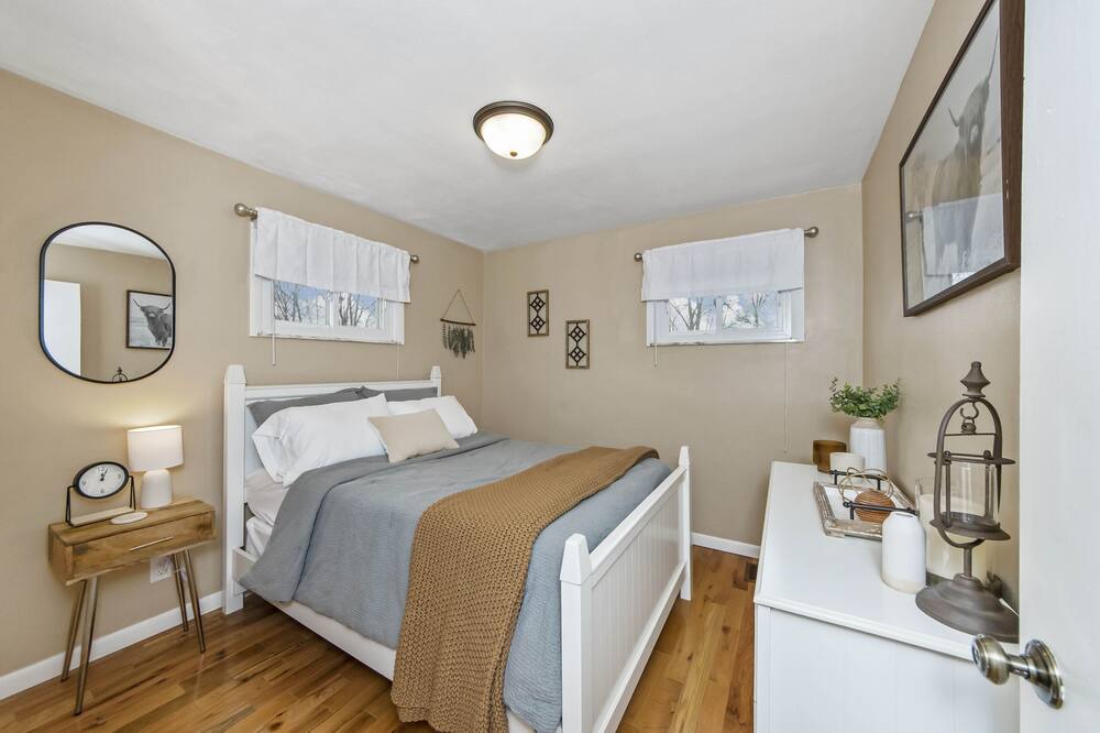 Photo of Bedroom in Peoria Heights