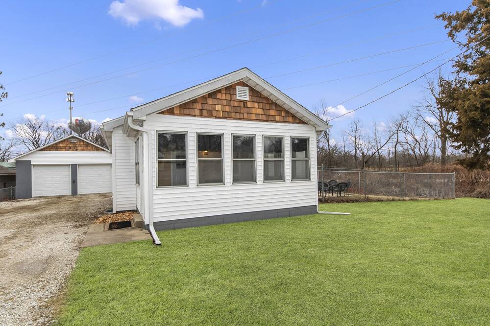 Photo of Outdoor in Peoria Heights