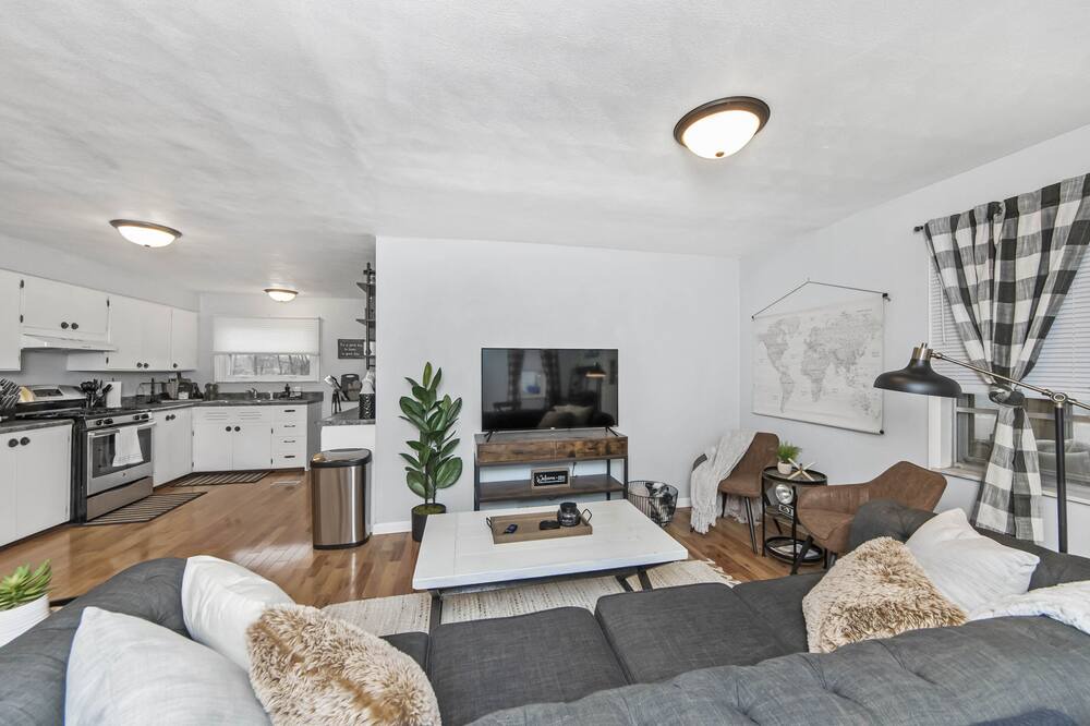 Photo of Livingroom in Peoria Heights