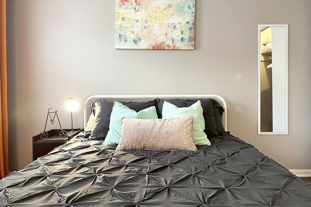 Photo of Bedroom in Yorkville