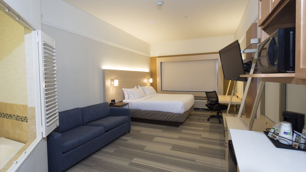 Photo of Bedroom in Rochester Hills
