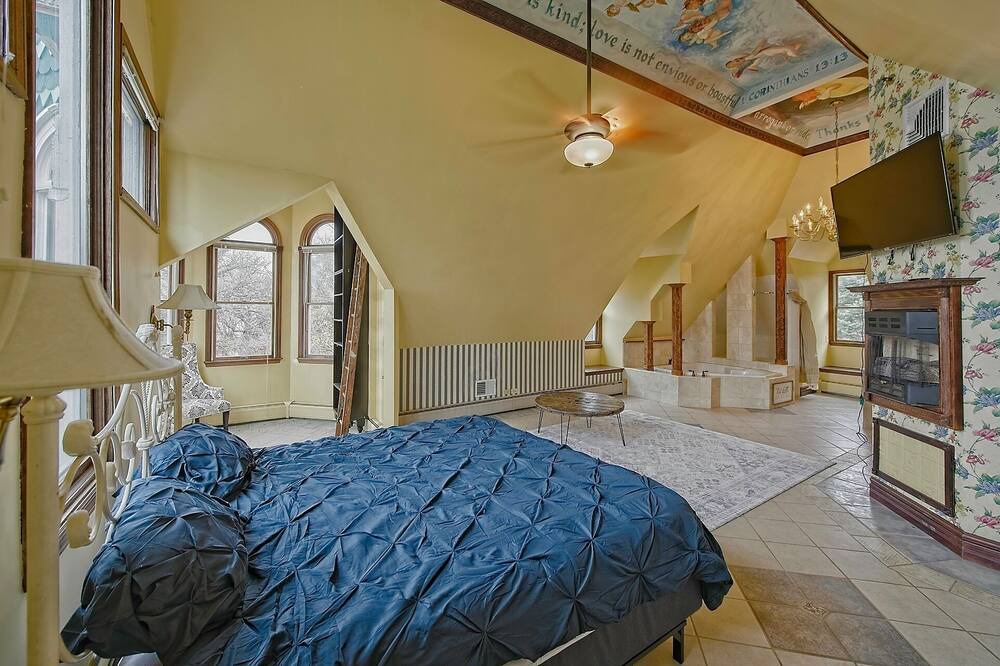 Photo of Bedroom in Fox Lake