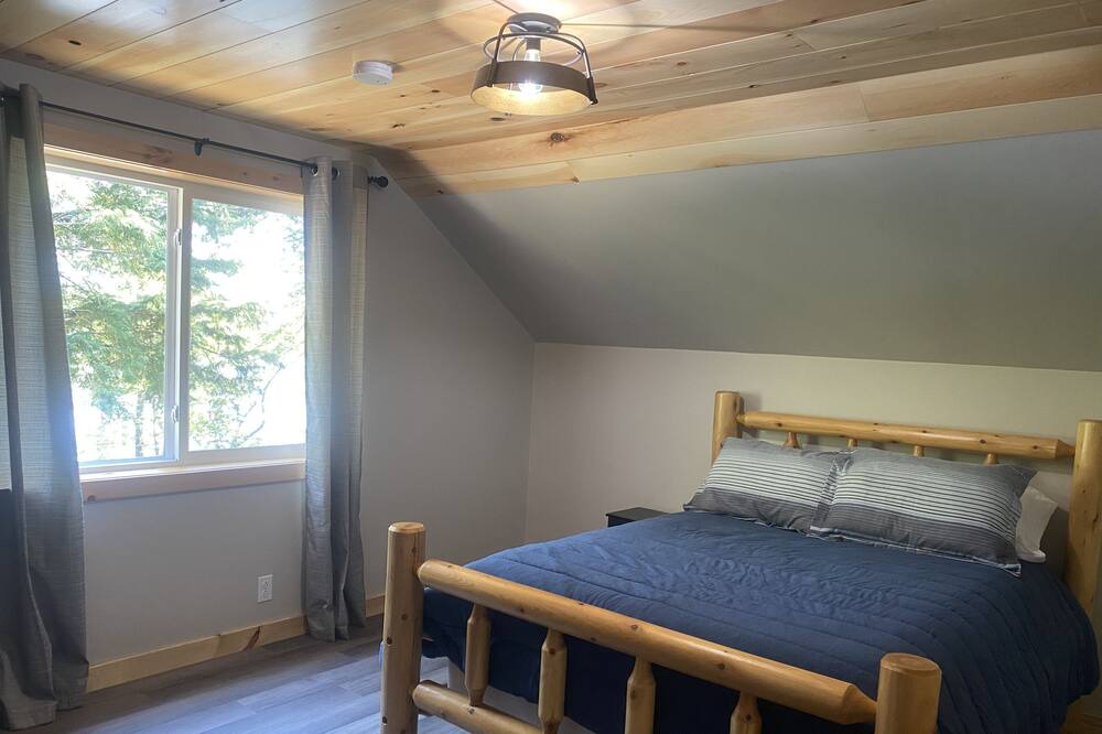 Photo of Bedroom in Phelps