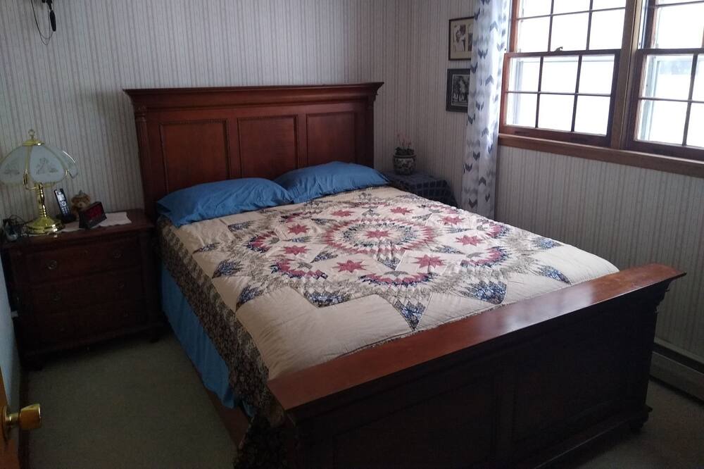 Photo of Bedroom in Neenah