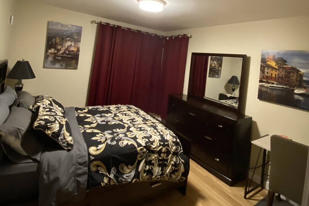 Photo of Bedroom in Skokie