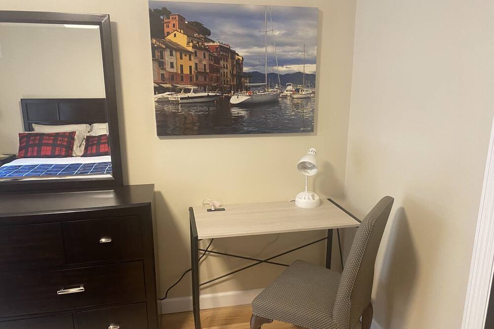 Photo of Bedroom in Skokie