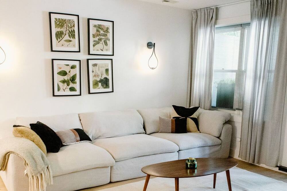 Photo of Livingroom in Mid-North District