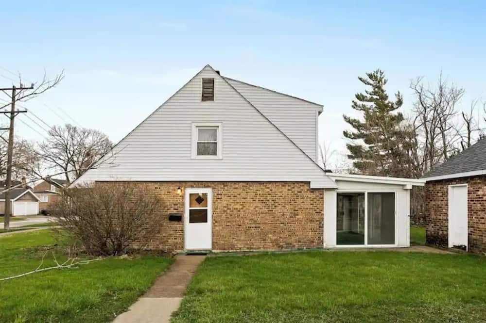 Photo of Outdoor in Brookfield