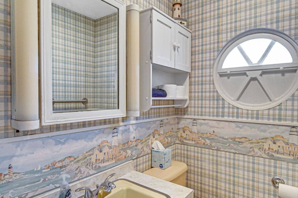 Photo of Bathroom in Ottawa