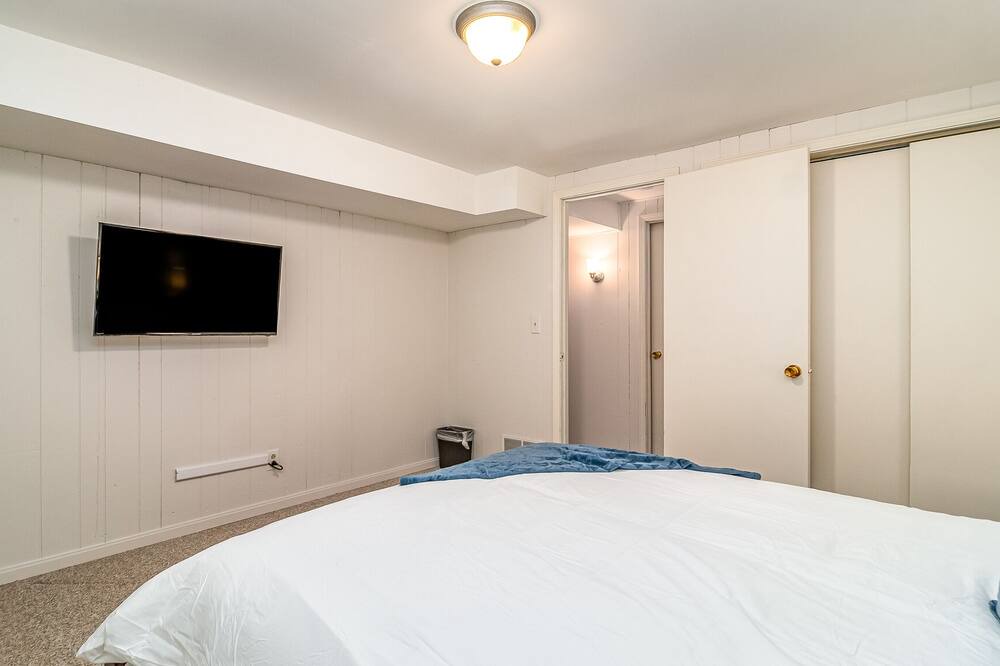 Photo of Bedroom in Elgin