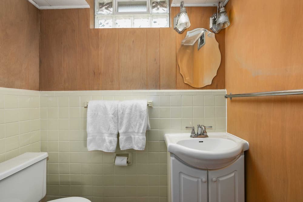 Photo of Bathroom in Bradley
