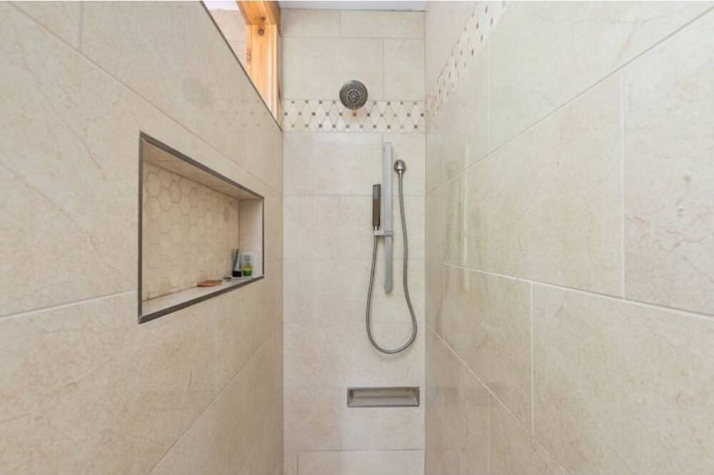 Photo of Bathroom in Nauvoo