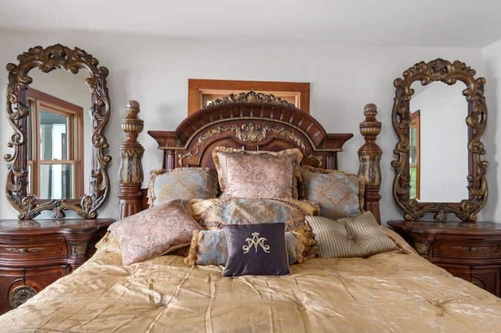 Photo of Bedroom in Nauvoo