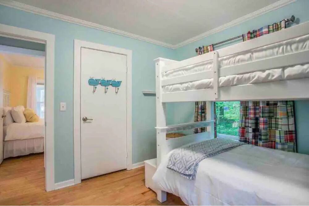 Photo of Bedroom in Newaygo