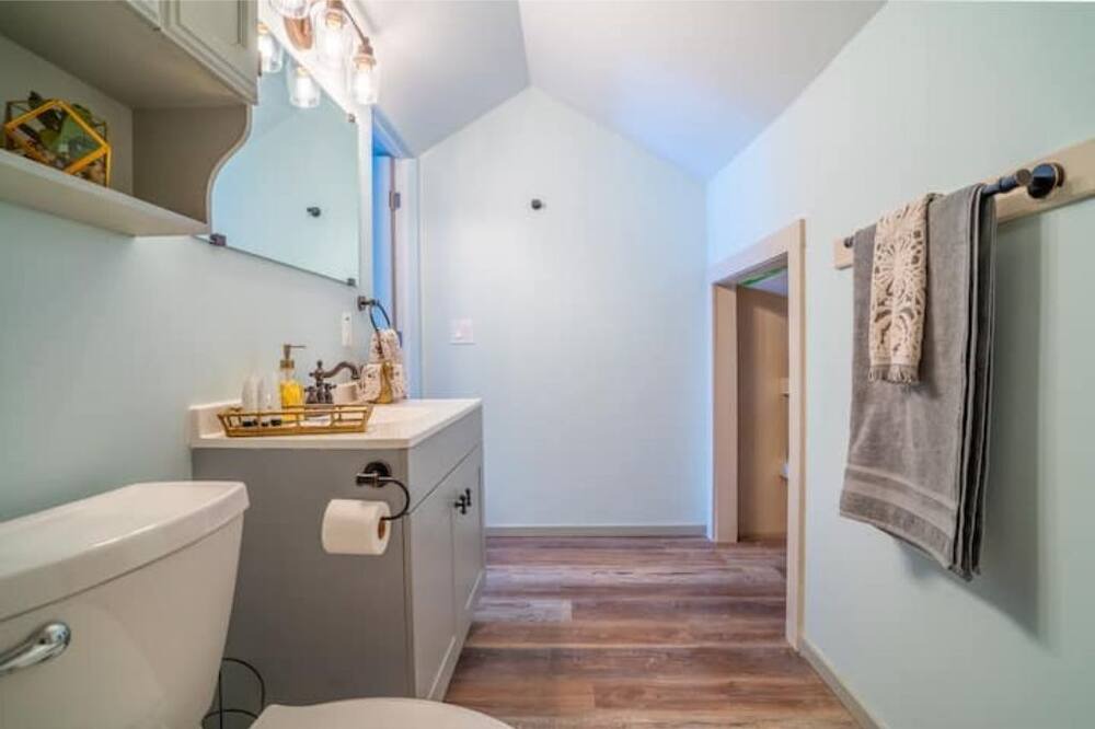 Photo of Bathroom in Whitehall