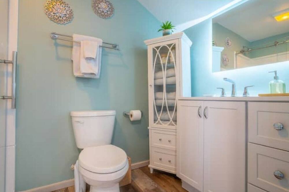Photo of Bathroom in Whitehall