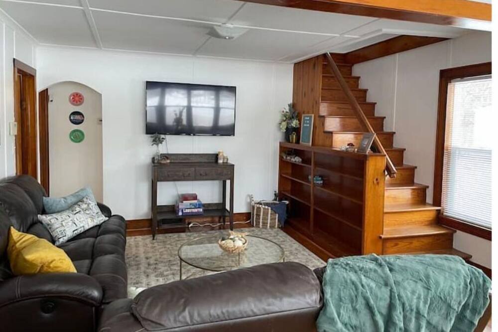 Photo of Livingroom in Whitehall