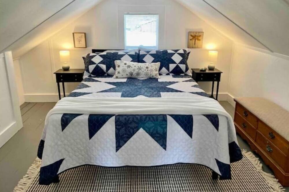 Photo of Bedroom in Whitehall