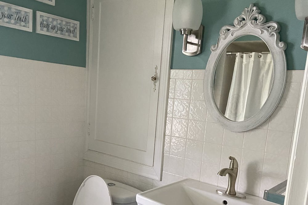 Photo of Bathroom in Lake Geneva