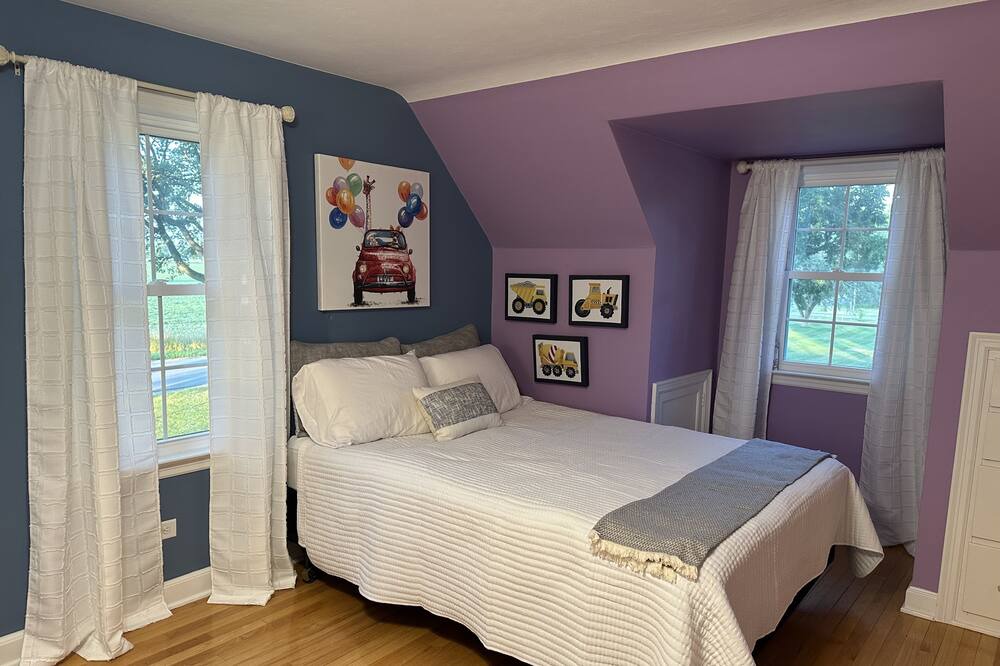 Photo of Bedroom in Lake Geneva