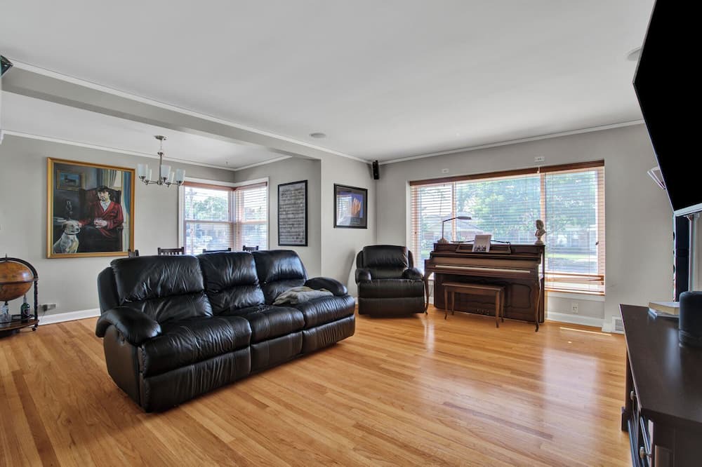 Photo of Livingroom in La Grange Park