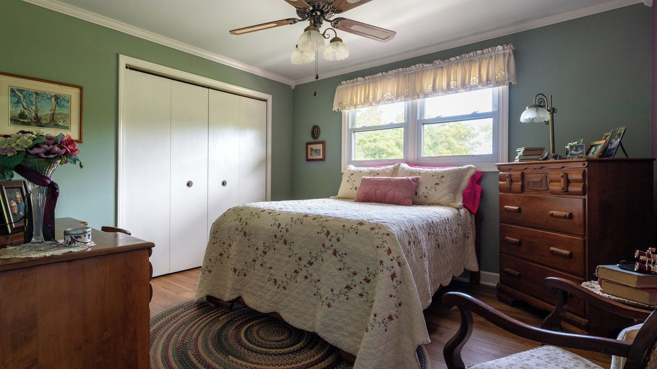 Photo of Bedroom in South Haven