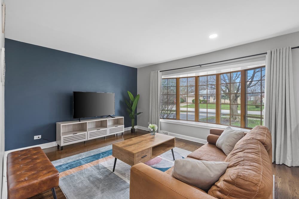 Photo of Livingroom in Roselle