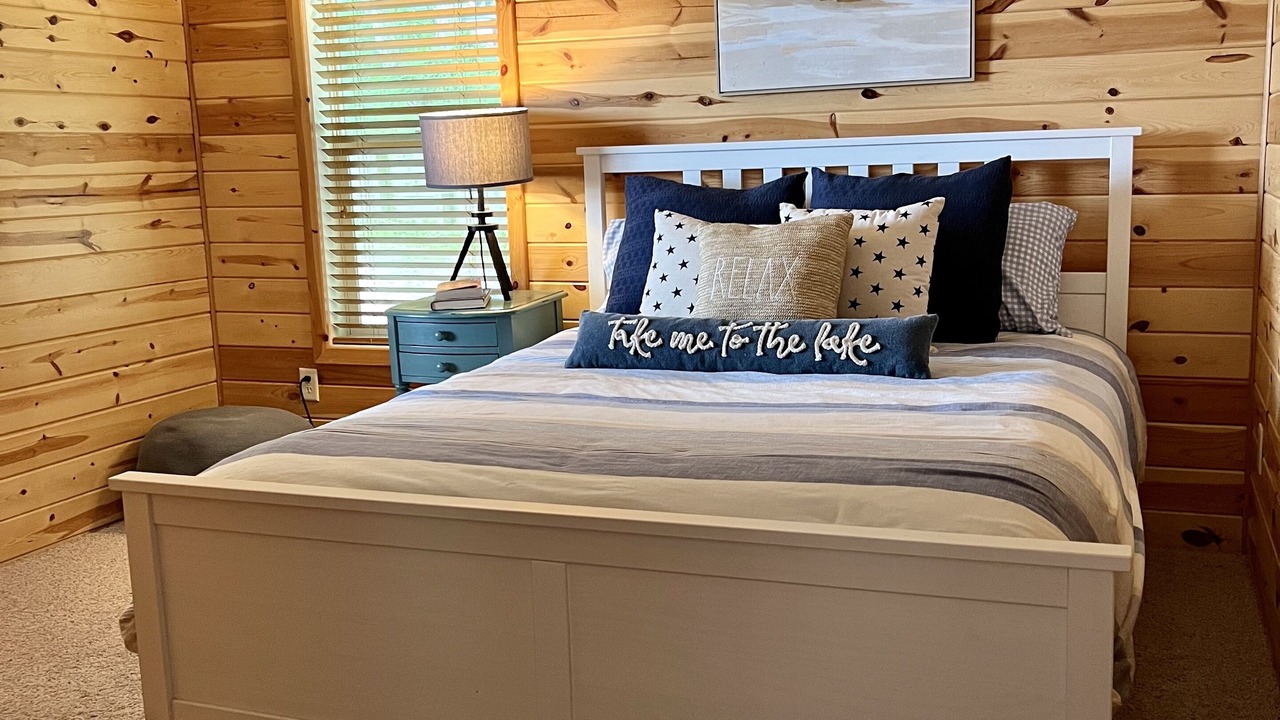 Photo of Bedroom in Whitehall