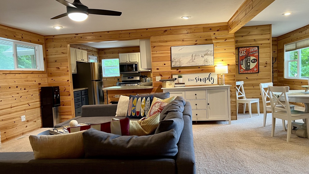 Photo of Livingroom in Whitehall