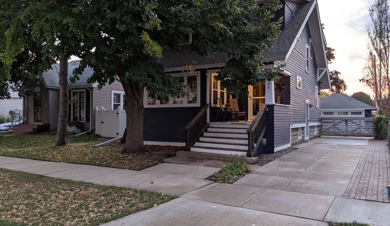 Photo of Buildings in Oshkosh
