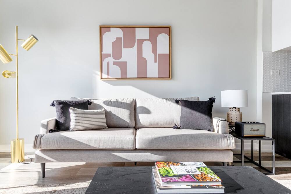 Photo of Livingroom in River West