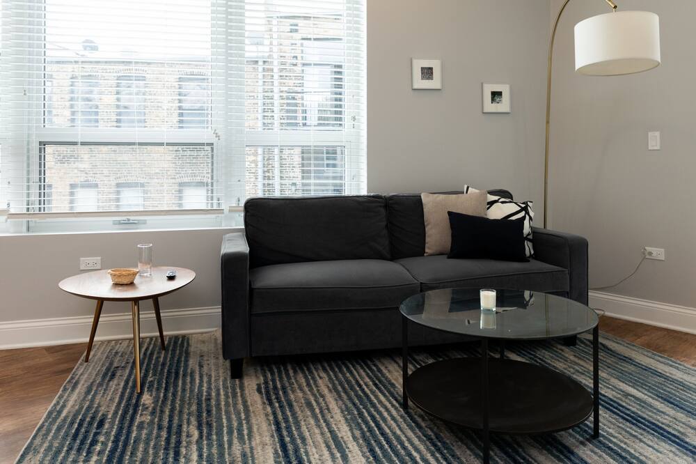 Photo of Livingroom in River West