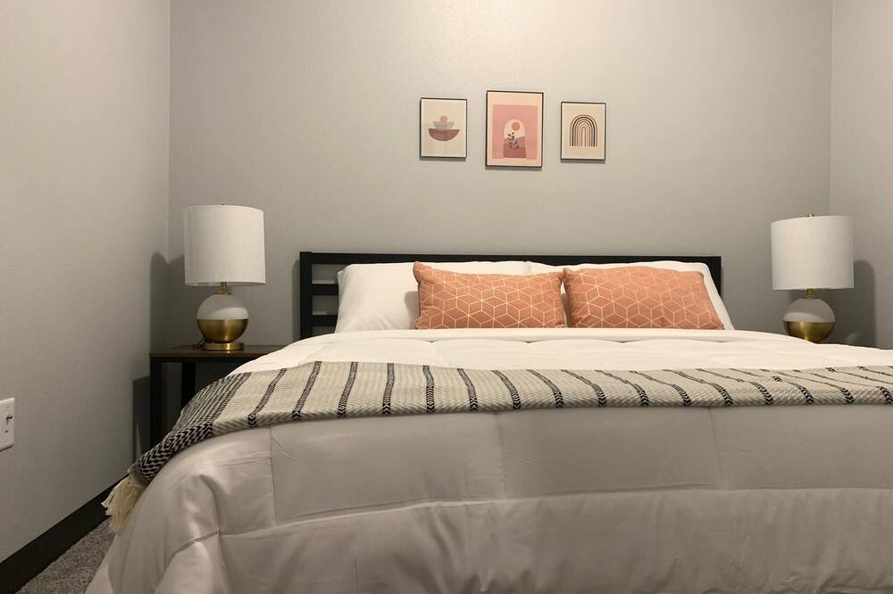Photo of Bedroom in Des Moines