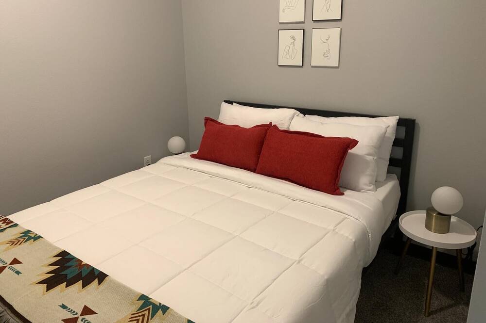 Photo of Bedroom in Des Moines