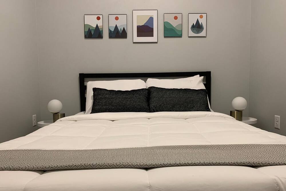 Photo of Bedroom in Des Moines