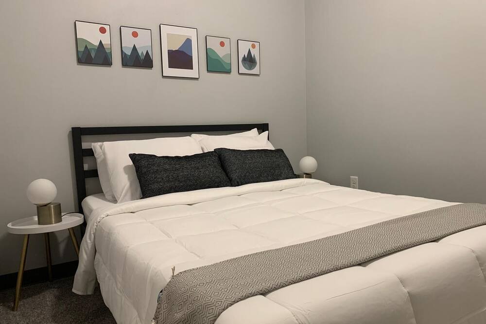 Photo of Bedroom in Des Moines