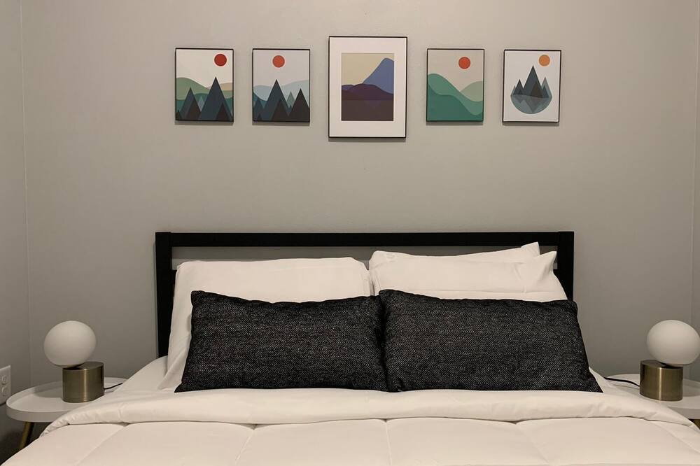 Photo of Bedroom in Des Moines